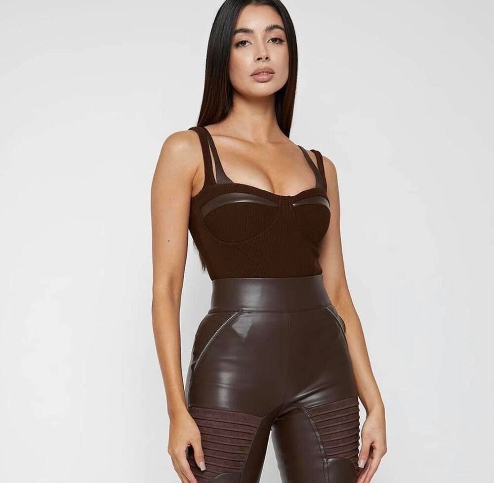 Maniere De Voir Ribbed Strappy Back Bodysuit chocolate brown Sz. 6